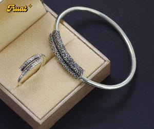 lựa chọn phụ kiện trang sức từ Phụ kiện Truat