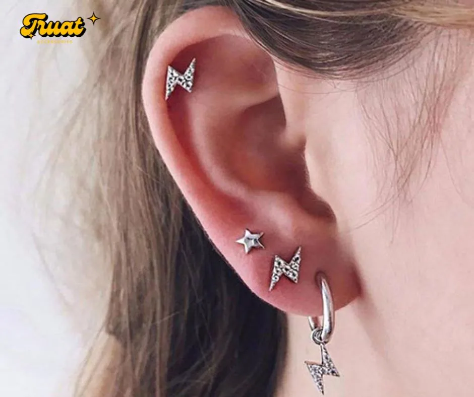 Xỏ khuyên ở nhiều vị trí trên tai